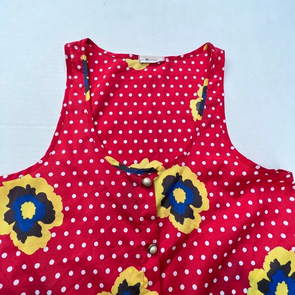 Everly Sleeveless Top with Button Detail Red & White Dot with Flower Small - Picture 3 of 7
